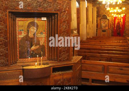 Ikone der Jungfrau Maria, der koptischen Kirche der Heiligen Sergius und Bacchus, koptisches Kairo, Ägypten Stockfoto