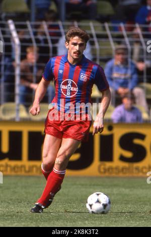 ARCHIVFOTO: Stefan KUNTZ wird 60 am 30. Oktober 2022, Stefan KUNTZ, Deutschland, Fußballspieler, Bayer Uerdingen, Einzelaktion, Aktion, 15. Mai 1989. Stockfoto