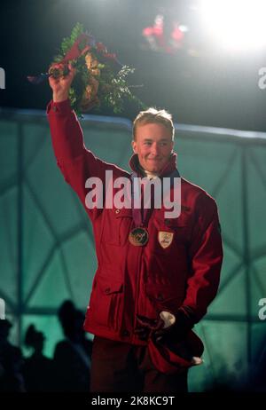 Lillehammer 19940217. Olympische Winterspiele im Lillehammer Super G - Alpine. Siegerehrung. Kjetil Andre Aamodt mit der Bronzemedaille. Foto: Gorm Kallestad / NTB Stockfoto