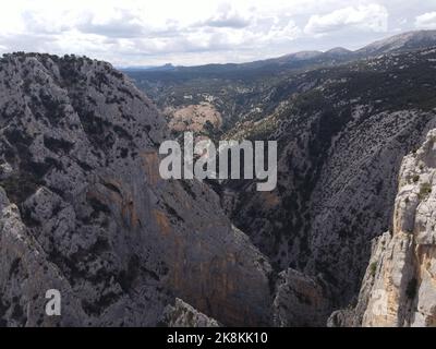 Gola di Gorropu. Berühmte und beeindruckende Schlucht in den Bergen von Sardegna, Italien. Wandernationalpark. Stockfoto