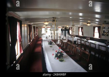 Mjøsa 19790608 Skibladner ist der älteste Raddampfer der Welt im täglichen Betrieb. Hier Interieur aus dem eleganten Speisesaal. Foto: Vidar Knai / NTB / NTB Stockfoto