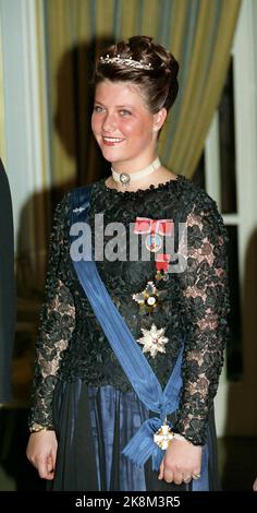 Oslo 199410: Finnischer Staatsbesuch in Norwegen. Präsident Martti Ahtisaari und Frau Eeva bei einem offiziellen Besuch in Norwegen. Der Staatsbesuch wurde zum Teil nach Oslo und zum Teil nach Tromsø aufgenommen. Picture: Prinzessin Märtha Louise fotografiert während des Gallama-Abendessens im Grand Hotel. Foto: Terje Bendiksby Stockfoto