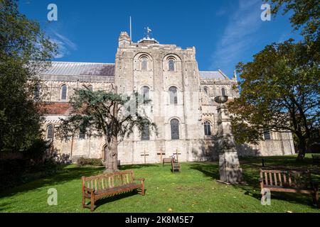 Romsey Abbey, eine normannische Kirche in der Stadt Romsey in Hampshire, England, Großbritannien Stockfoto