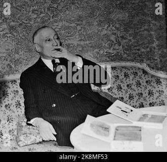 Oslo 19390311 der bekannte Regisseur Adolph Zukor (1873 - 1976) besucht Norwegen. Er gehörte zu den Gründern von Paramount Picturs. Foto: NTB. Physical Lok: Das Glasplatten-Archiv von NTB. Stockfoto