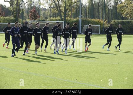 Cobham, Surrey, Großbritannien. 24. Oktober 2022. Chelsea Football Club-Spieler trainieren auf dem Gelände der clubsÕ Cobham Academy für ihr Champions-League-Spiel gegen den FC Salzburg morgen in Österreich hier: Credit: Motofoto/Alamy Live News Stockfoto