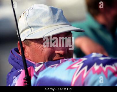 Belgien, Nieuwpoort 1. Juli 1991. Weltmeisterschaft im Segeln. 1 Ton Cup 1991. König Harald und seine Männer segeln Xi. Foto: Lise Åserud / NTB / NTB Stockfoto