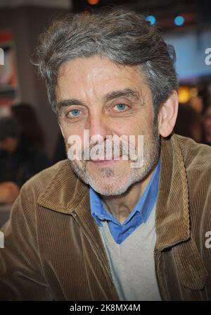 Der französische Journalist Philippe Lefait beim Salon du Livre in Paris am 22. März 2015. Stockfoto