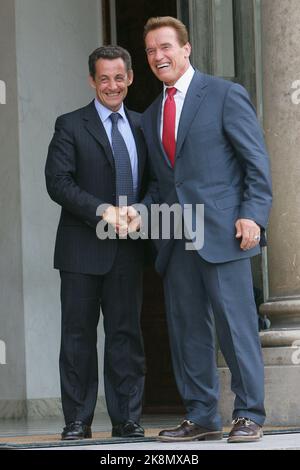 Treffen zwischen dem französischen Präsidenten Nicolas Sarkozy und dem kalifornischen Gouverneur Arnold Scharzenegger im Elysée-Palast in Paris. 25. Juni 2007 Stockfoto