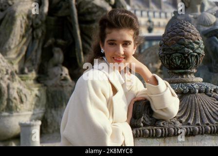 Porträt der kanadischen Sängerin Céline Dion im Jahr 1985. Stockfoto