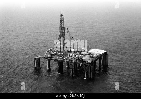 Nordsee 19700620 Milliarden aus der Tiefe? Es gibt Ölbohrungen in der Nordsee und Ansichten von Abenteuergewinnen. Norwegen könnte enorme Einnahmen aus dem Öl erzielen. Die Bohrplattform „Ocean Viking“. Foto: Sverre A. Børretzen / Aktuell / NTB Stockfoto