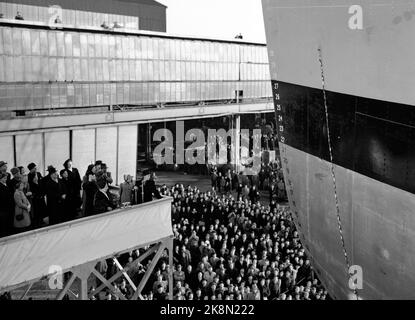 Stavanger 19510129 16.000 Tonneren 'Berge Bergesen' wird von Rosenberg Mek Verksted gestartet. Das Schiff ist das größte, das jemals in Norwegen gebaut wurde. Hier von der Taufe. Kronprinzessin Märtha hat getauft. Foto: NTB / NTB Stockfoto