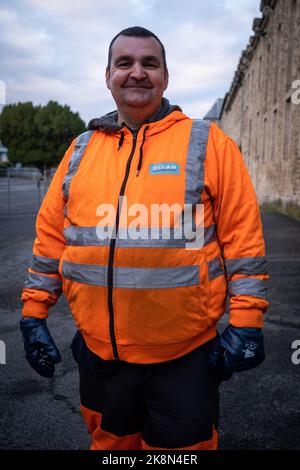 Frankreich, Bretagne, Dinan am 2022-06-07. Bericht über die Bewirtschaftung und Sammlung von Abfällen, Abfällen und Mülltonnen in der Agglomeration der Stadt Dina Stockfoto