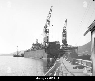 Narvik 19471115. Der Wiederaufbau des Erztransports mit den Ofotbanen und dem Erzschiff nach Narvik hat nach dem Zweiten Weltkrieg wieder aufgenommen Hier sehen wir vom Hafen aus, wo das Erz Kommen Sie herein. booten kann Foto: Th. Scotaam Current/NTB Stockfoto