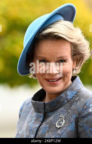 Königin Mathilde von Belgien, abgebildet beim offiziellen Staatsbesuch des belgischen Königspaares in der Republik Litauen am Montag, 24. Oktober 2022, in Vilnius. BELGA FOTO DIRK WAEM Stockfoto