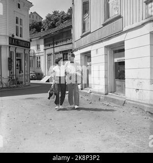 Kragerø 195406 - Sommerbilder aus Kragerø. Verliebt in eine der Straßen von Kragerø. Foto: Current / NTB Stockfoto