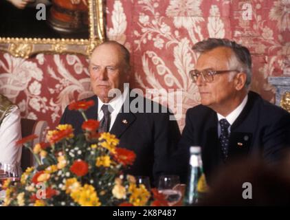 Wien, Österreich September 1982. König Olav bei einem offiziellen Besuch in Österreich. Hier König Olav (v.v.) zusammen mit Provinzpräsident Theodor Kery. Foto: Erik Thorberg NTB / NTB Stockfoto
