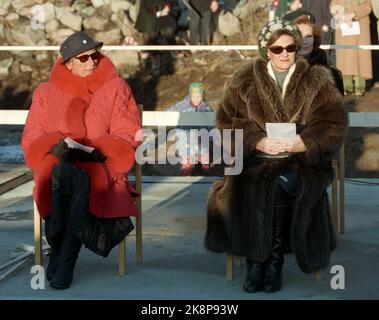 Detailed Wenn 1.000 Menschen Im Dom Auf Den Bischof Warten: Ihnen Brannte Das Herz Design in 4K Detailed Wenn 1.000 Menschen Im Dom Auf Den Bischof Warten: Ihnen Brannte Das Herz Design in 4K