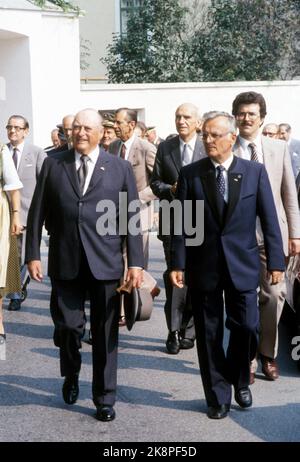 Wien, Österreich September 1982. König Olav bei einem offiziellen Besuch in Österreich. Hier König Olav (v.v.) zusammen mit Provinzpräsident Theodor Kery. Foto: Erik Thorberg NTB / NTB Stockfoto