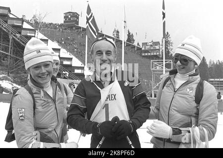 Oslo 19760312. Die Storting Vertreter Holmenkollrenn. Hier Storting-Präsident Gutturm Hansen im Startbereich unter dem Skirennen. Foto: Oddvar Walle Jensen NTB / NTB Stockfoto