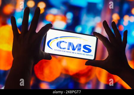 Brasilien. 24. Oktober 2022. In dieser Abbildung wird das Logo des Centers for Medicare and Medicaid Services (CMS) auf einem Smartphone-Bildschirm angezeigt. Kredit: SOPA Images Limited/Alamy Live Nachrichten Stockfoto