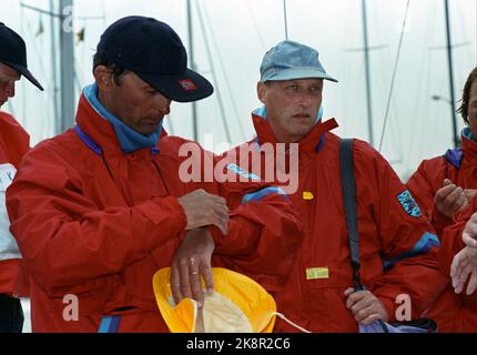 Belgien, Nieuwpoort 1. Juli 1991. Weltmeisterschaft im Segeln. 1 Ton Cup 1991. König Harald und seine Männer segeln Xi. Foto: Lise Åserud / NTB / NTB Stockfoto