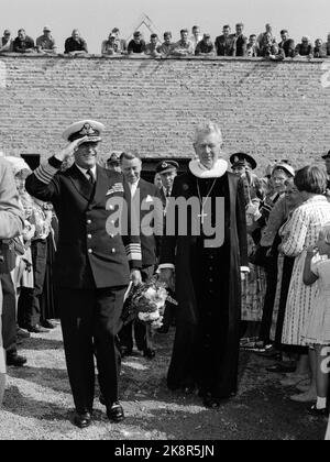 Göteborg, Schweden 19570819 Kronprinz Olav kommt zu einer Grundsteinschließung für die neue Seemannskirche in Göteborg. Foto: Jan Nordby / NTB Stockfoto