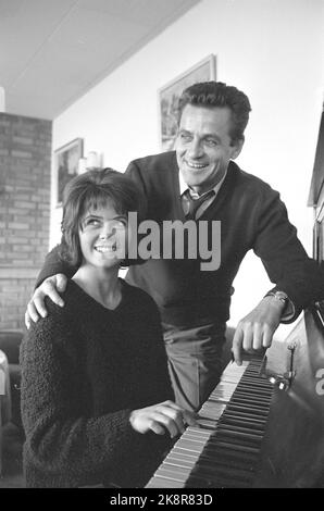 Wenche Myhre und Georg fanden. Hier von den Filmliebhabern unter der Schirmherrschaft von Nils R. Müller nach Terje Stigen's Roman. Foto: Sverre A. Børretzen Stockfoto