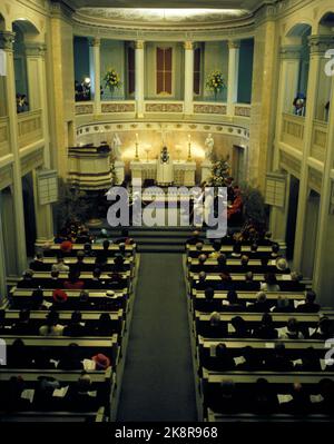 Oslo 9. Oktober 1988. Prinz Haakon Magnus bestätigt sich in der Burgkapelle. Hier ist ein Überblick über die Kirche. Foto; Knut Falch / NTB Stockfoto