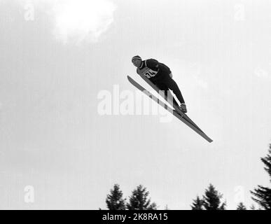 Innsbruck, Österreich 196402 die Olympischen Winterspiele 9.. Große Schanze springen. Torgeir Brandtzæg in Aktion. Er wurde Nr. 3. Foto: Current / NTB Stockfoto