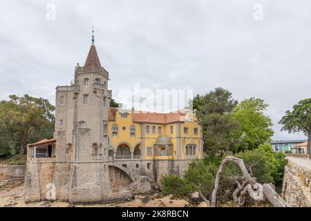 Eine Landschaft über dem Condes de Castro Guimaraes Museum im Flussgebiet von Cascais, Portugal Stockfoto