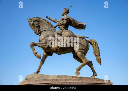 TASCHKENT, USBEKISTAN - 15. SEPTEMBER 2022: Denkmal für Amir Timur (Tamerlane) aus der Nähe. Taschkent, Usbekistan Stockfoto