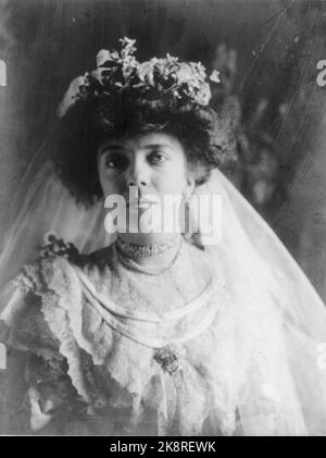 Alice Roosevelt, Alice Lee Roosevelt Longworth (1884 – 1980) eine amerikanische Schriftstellerin und Sozialite. Ältestes Kind des US-Präsidenten Theodore Roosevelt. Alice Roosevelts Hochzeitsfoto aus dem Jahr 1906 Stockfoto