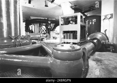 Dalen in Telemark August 1961 Tokke-Kraftwerke werden bald in Betrieb sein und Strom für 80.000 Menschen produzieren. Links sehen wir die Turbinenwelle selbst. Foto: Børretzen / Aktuell / NTB Stockfoto