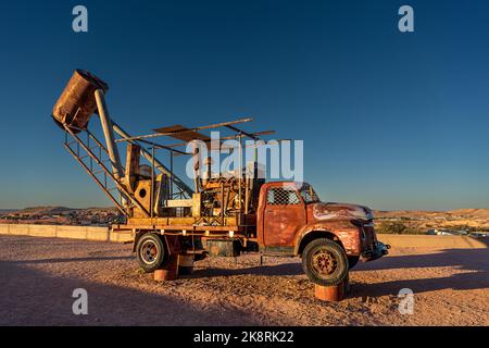 Ein Gebläsewagen, der für den Opalabbau in Coober Pedy, Südaustralien, verwendet wird Stockfoto