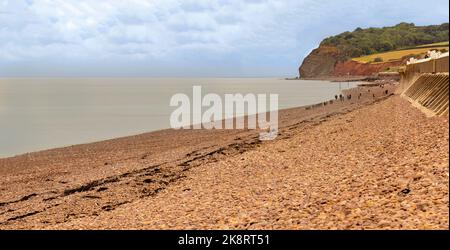 Blue Anchor Bay am Bristol Channel mit den Quantock Hills Beyond in Somerset, England, Vereinigtes Königreich. Stockfoto