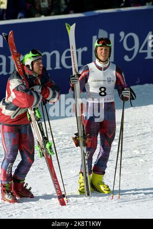 Hafjell 19940223. Olympische Winterspiele in Lillehammer. Großer Slalom in Hafjell. Jan Einar Thorsen (t.h) nimmt den 4.. Platz ein. Hier mit Lasse Kjus. Foto: Pål Hansen / NTB Stockfoto