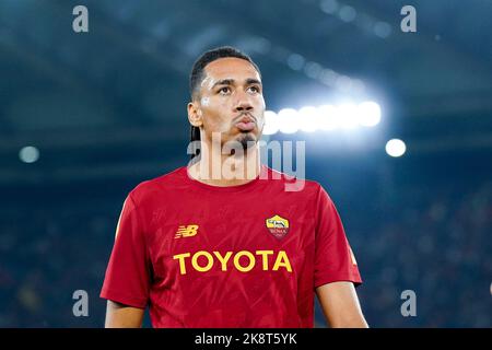Rom, Italien. 23. Oktober 2022. Chris Smalling von AS Roma während des Serie-A-Spiels zwischen Roma und Napoli im Stadio Olimpico, Rom, Italien am 23. Oktober 2022. Kredit: Giuseppe Maffia/Alamy Live Nachrichten Stockfoto