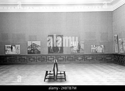 Oslo 19450709. Munch-Ausstellung in der Nationalgalerie. Edvard Munchs Gemälde. Foto: Maaland / NTB Stockfoto