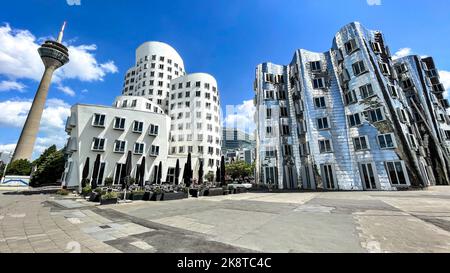 Architektur von Frank Gehry in Düsseldorf, Deutschland Stockfoto