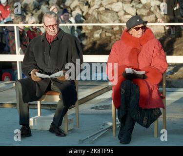 High-Quality Wenn 1.000 Menschen Im Dom Auf Den Bischof Warten: Ihnen Brannte Das Herz Wallpaper for Desktop High-Quality Wenn 1.000 Menschen Im Dom Auf Den Bischof Warten: Ihnen Brannte Das Herz Wallpaper for Desktop