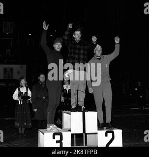 Oslo 19650214. Weltmeisterschaft im Bislett-Stadion in Oslo. Hier die Sieger von 10.000 Metern, der Schwede Jonny Nilsson mit 15,47,7, Liebrechts Nr. 2 und Fred Anton Maier Nr. 3. Foto; Ivar Aaserud / Aktuell / NTB Stockfoto