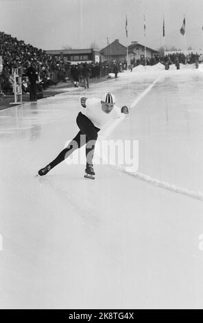 Innsbruck, Österreich 196402 die Olympischen Winterspiele 9.. Schnelles Skaten, Männer, Knut Johannesen Kuppern in Aktion. Knut Johannesen gewann 5000 Meter und wurde auf 10.000 Metern auf Platz 3. Foto: Current / NTB Stockfoto