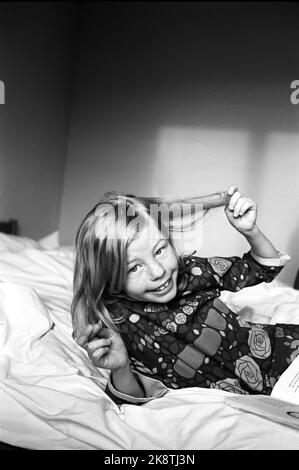 Røros März 1968 Aufnahme des Films über Pippi Langstrumpf aus den Büchern von Mastrid Lindgren. Pippi wird von Inger Nilsson gespielt. Hier ist Inger Nilsson selbst ohne Kostüm. Foto: Aage Storløkken / Aktuell / NTB Stockfoto