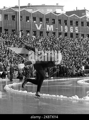 Oslo 19650214 World Championships im Bislett Stadium in Oslo, für überfüllte Tribünen. Hier Rudie Lieberechts, die Niederlande im Einsatz. Er war Nr. 2 auf 10.000 Metern und Nr. 6 in der Gesamtwertung. Foto; NTB / NTB Stockfoto