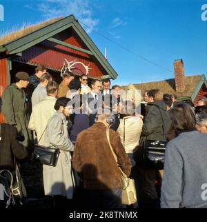 Hemsedal 19691011. Die amerikanischen Astronauten Buzz Aldrin, Neil Armstrong und Michael Collins von 'Apollo 11' auf Europatournee. Hier besuchen sie Hemsedal, 11. Oktober 1969. Die Astronauten landeten im selben Jahr auf dem Mond. Foto: Vidar Knai / NTB Stockfoto