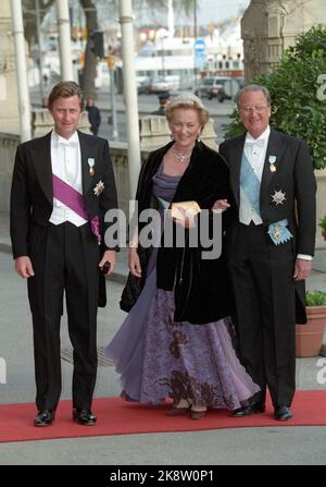 Stockholm 199604: König Carl XVI Gustaf 50 Jahre - mehrere Tage der jährlichen Party für Schwedens König. Gallafest im Schloss. Königliche Gäste kommen an. Picture: Die königliche Familie von Belgien, ex. Foto: Bjørn Sigurdsøn / NTB / NTB Stockfoto