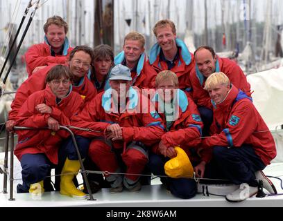 Belgien, Nieuwpoort 1. Juli 1991. Weltmeisterschaft im Segeln. 1 Ton Cup 1991. König Harald und seine Männer segeln Xi. Foto: Lise Åserud / NTB / NTB Stockfoto