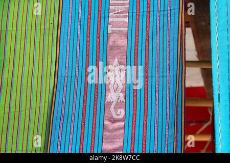 Südostasien, Osttimor alias Timor Leste, Hauptstadt von Dili. Fabric Market alias Tais Market. Traditionelle timoresische Textilien. Stockfoto