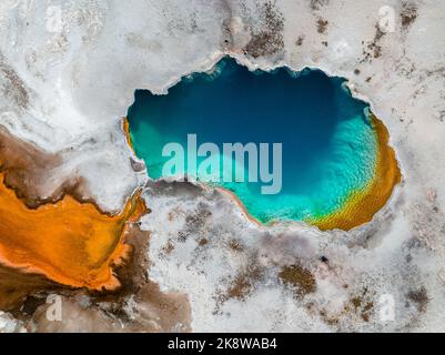 Luftaufnahme der Grand Prismatic Spring im Midway Geyser Basin Stockfoto