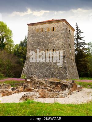 Mittelalterlicher venezianischer Turm in Butrint, Albanien Stockfoto